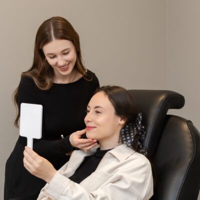 TMJ Masseter Consult - Jab Lab Melbourne Jab Lab Melbourne client viewing their TMJ treatment plan with a nurse